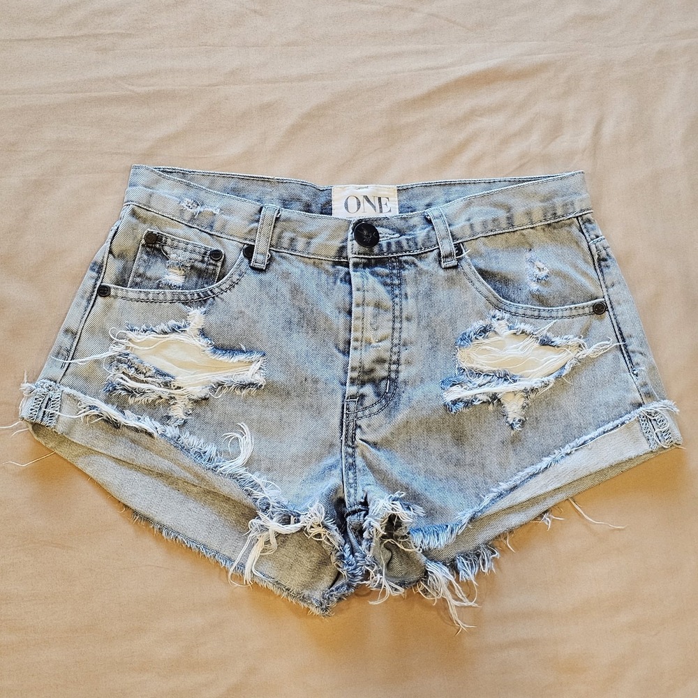 One By One Teaspoon X Bandits Button Fly‎ Twisted Cuff Hem Distressed Short 26
